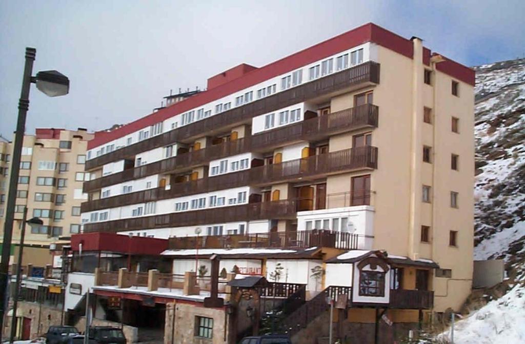 Apartment Rent *